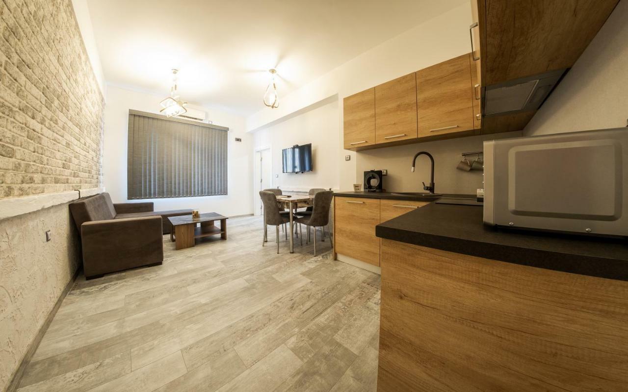 Sofia Downtown Life Apartment Esterno foto