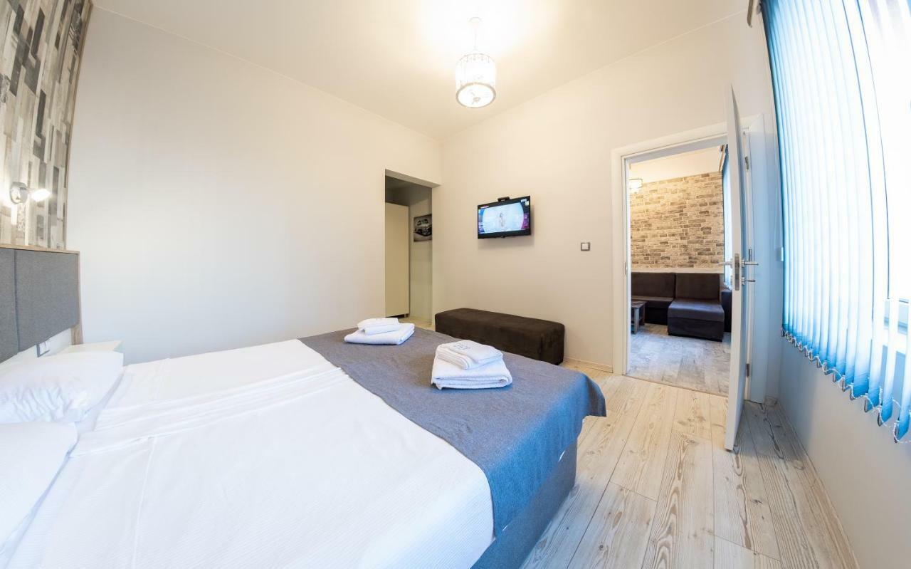 Sofia Downtown Life Apartment Esterno foto