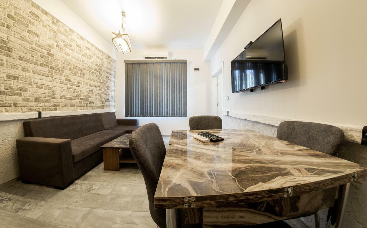 Sofia Downtown Life Apartment Esterno foto