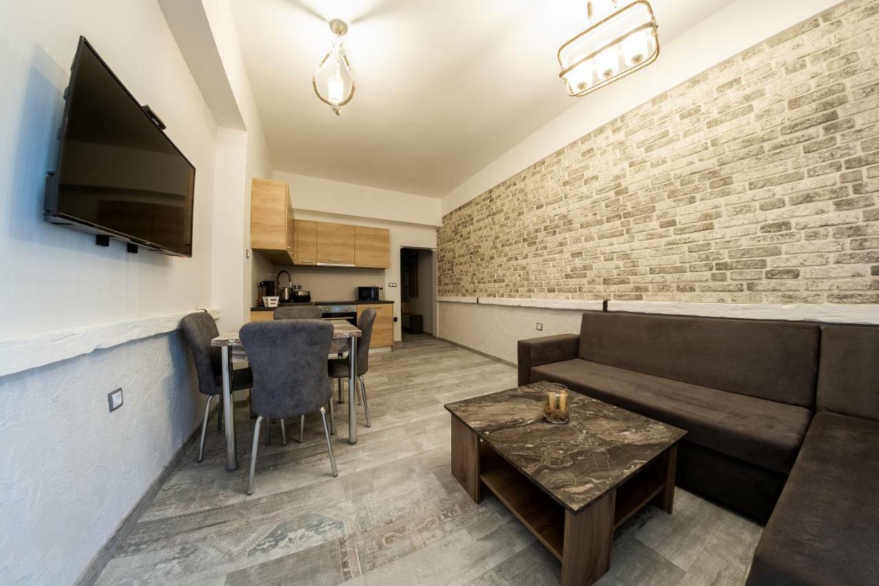 Sofia Downtown Life Apartment Esterno foto